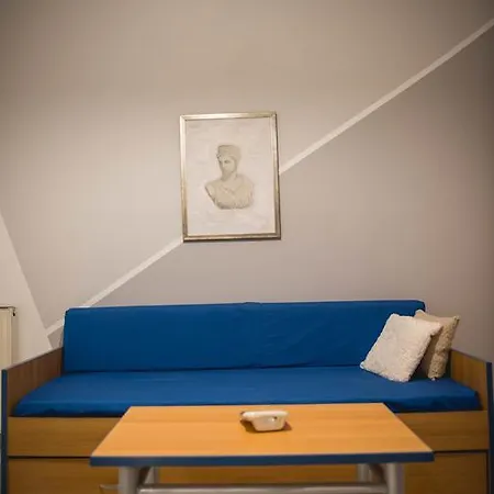 Pantheon Deluxe Apartment *