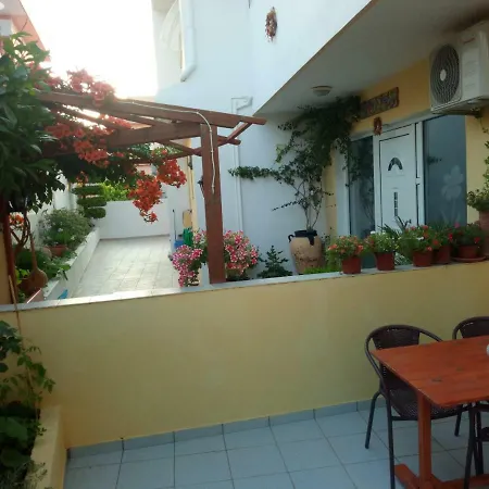 Pantheon Deluxe Apartment Archangelos (Rhodes)